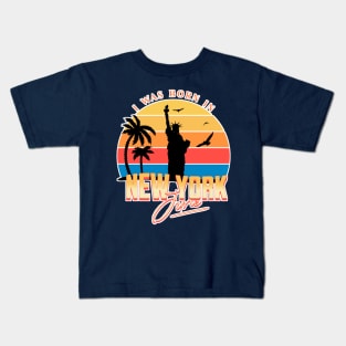 June was born in new york retro Kids T-Shirt